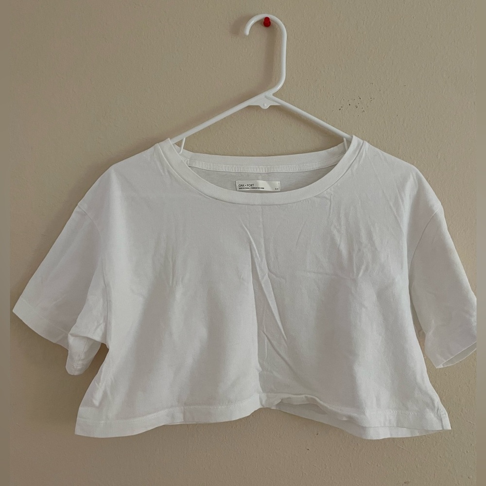 Oak and Fort cropped white top